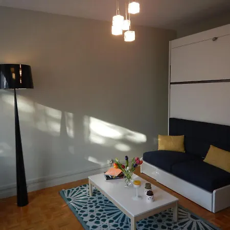 Studio Quartier Chateau - Wifi - Garage Individuel A Cle - Electromenager Complet Pau Exterior foto