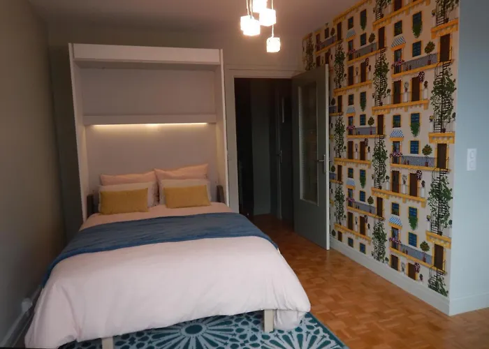 Studio Quartier Chateau - Wifi - Garage Individuel A Cle - Electromenager Complet